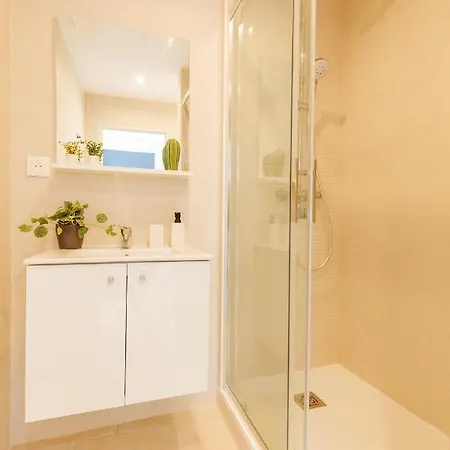 Roche 4 * Тулон